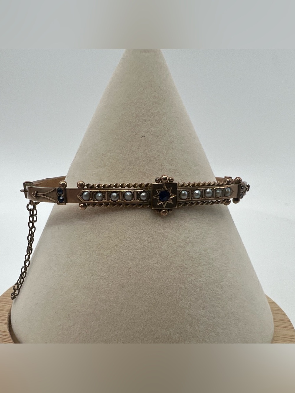 9K Gold Victorian Bangle Bracelet Blue White Stones 2.5” Stackable Dainty 5.19g - Picture 2 of 14